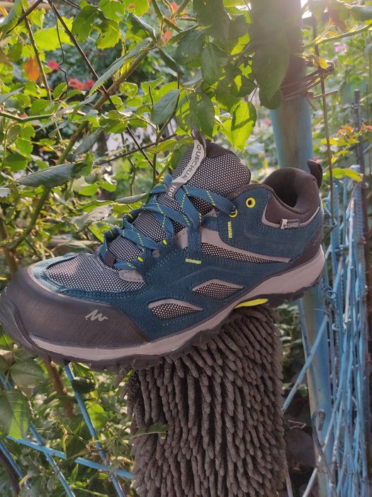 Продам кроссовки горные