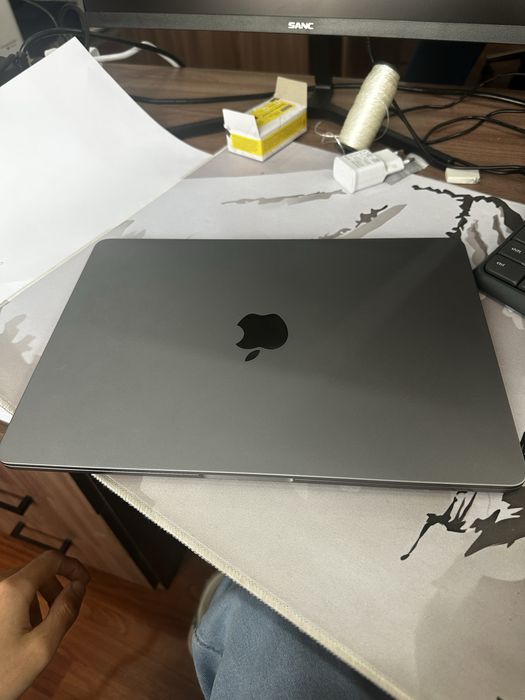 Продам MacBook m3 16gb 2024