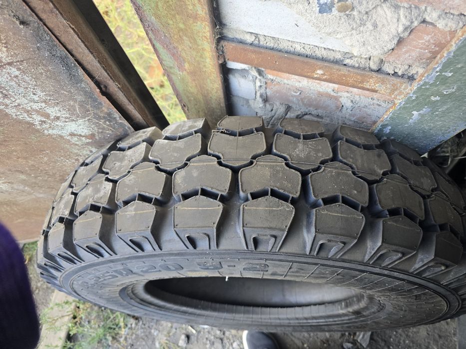 Резина кама 8.25 R20