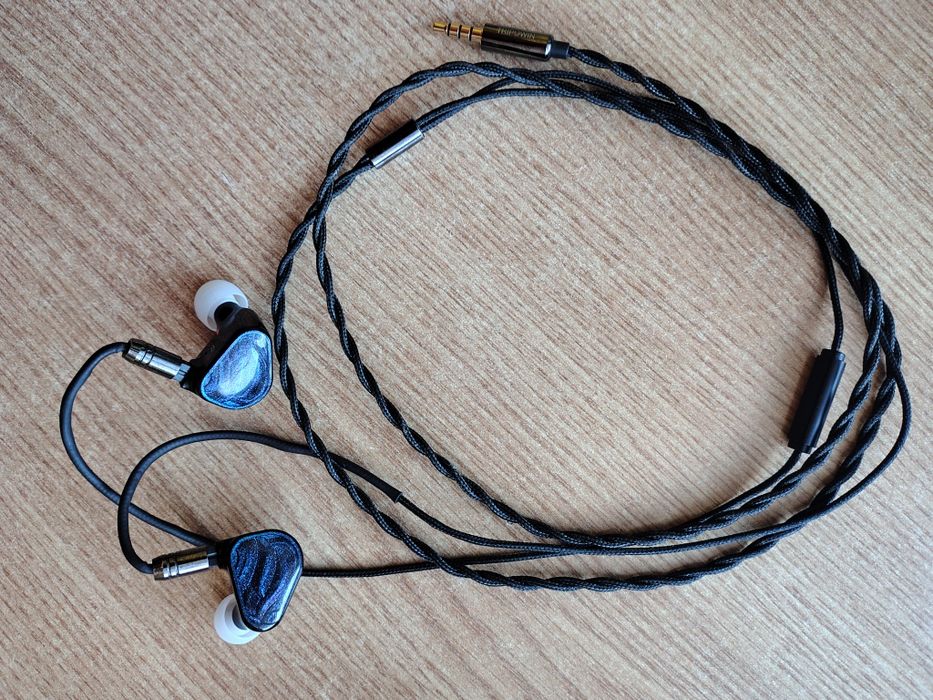 Căști Thruthear x Crinacle Zero