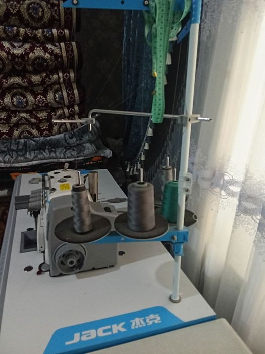 Tikuv mashinasi. Швейная машина Averlok