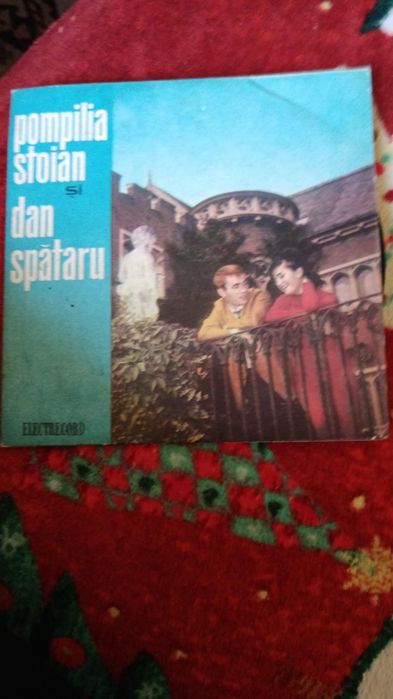 Vând set de 7 vinyluri