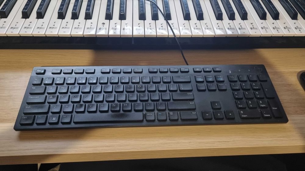 Vand tastatura dell cu fir