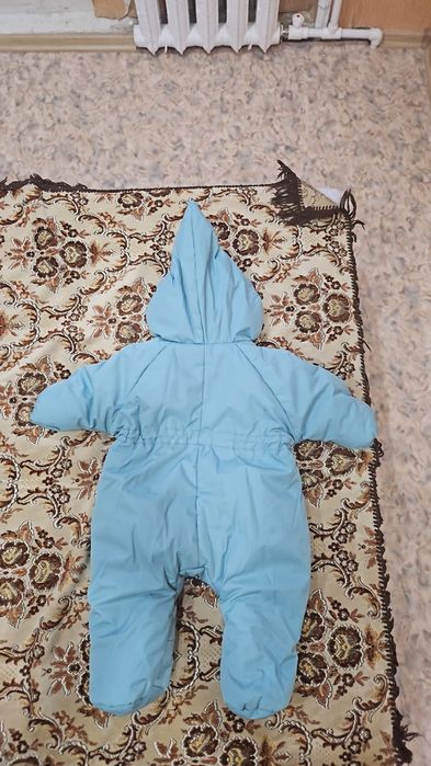 Продам детский  комбинезон