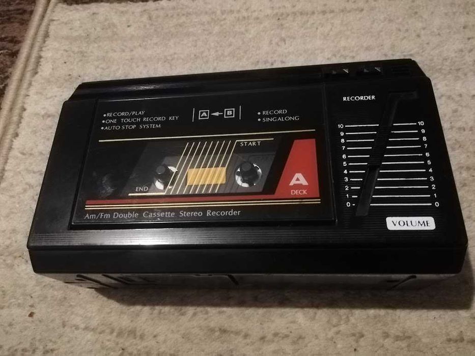Vand o piesa de colectie,dublu radiocasetofon,foarte rar,Walkman