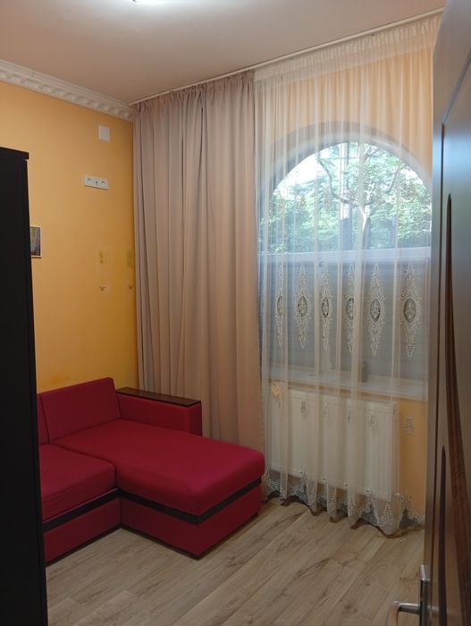 Ap 2 camere la curte