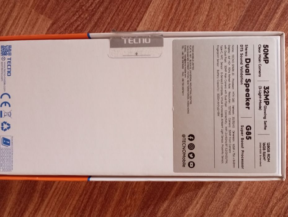 Продам смартфон Tecno Spark 20