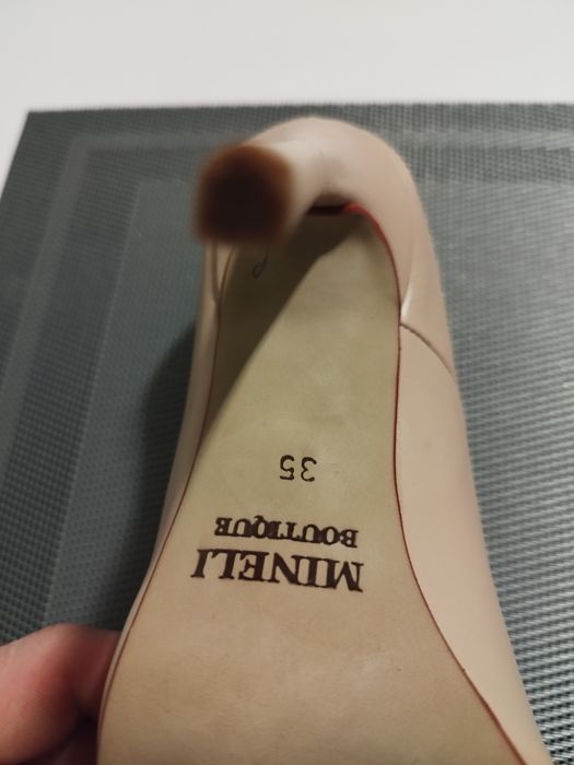 Vând pantofi piele Mineli