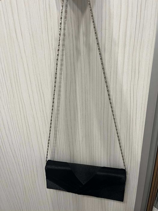 дамска черна чантичка