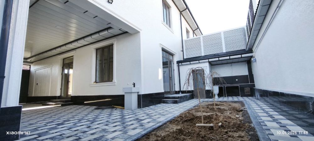 Евро дом на Лимонарии.