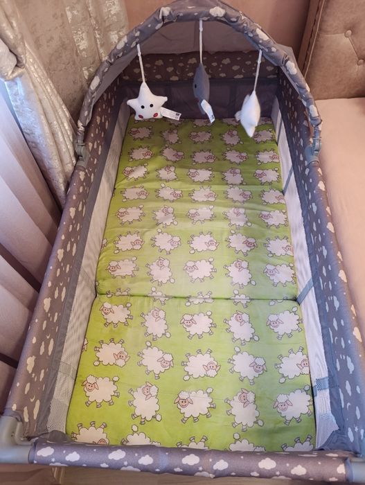 Детска кошара на две нива с включен матрак