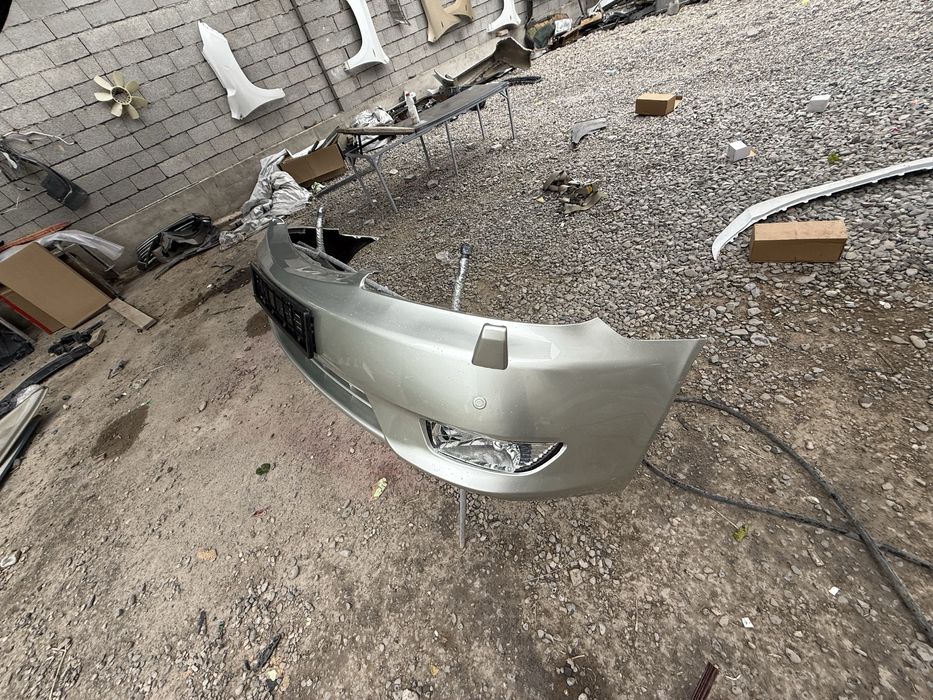 Бампер на тойота камри 35