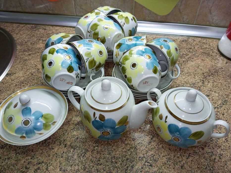 Чайный сервиз на девять персон