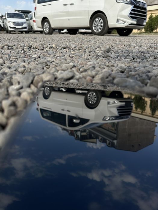 Jac M4 Mikroaftobuslar endi Miniven ko'rinishda