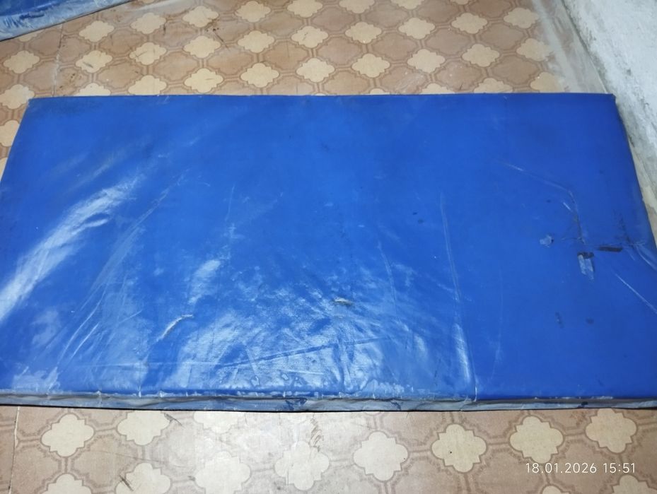 Продам спортивные маты (3 шт)