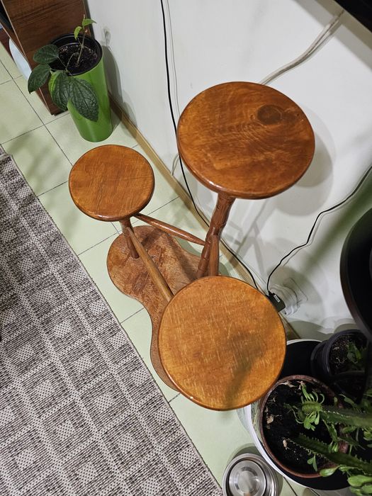 Продам подставку для цветов