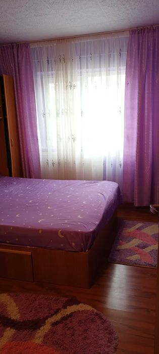 Vând apartament 3 camere Et4.