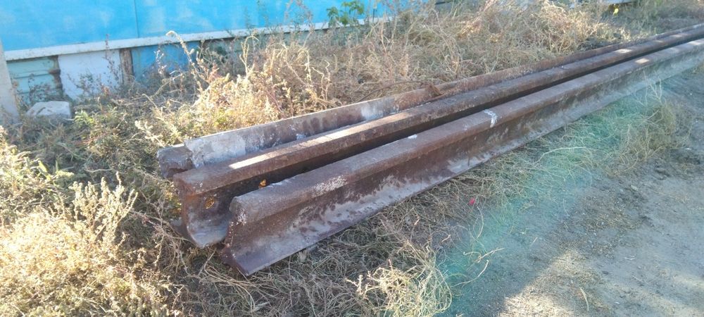 Продам рельсы три штуки