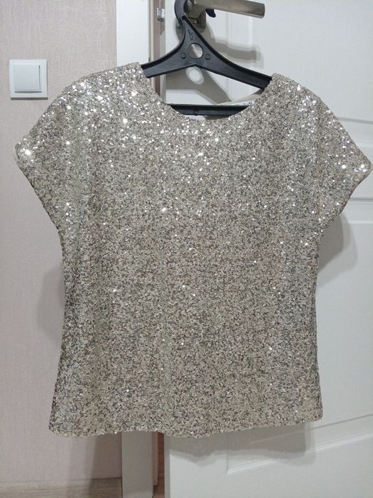 Продам нарядную блузку