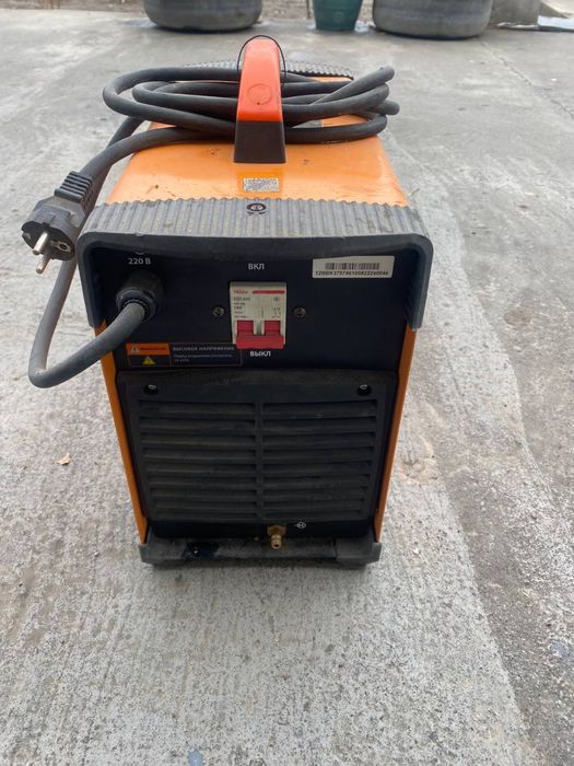 Аргонодугавой сварочний апарат СВАРОГ реал тиг 200