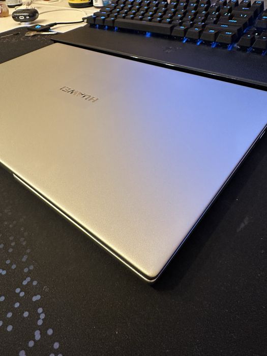 Laptop huawei IMPECBIL