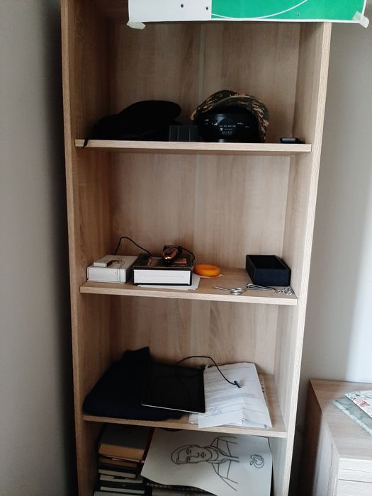 Шкаф с полками открытый