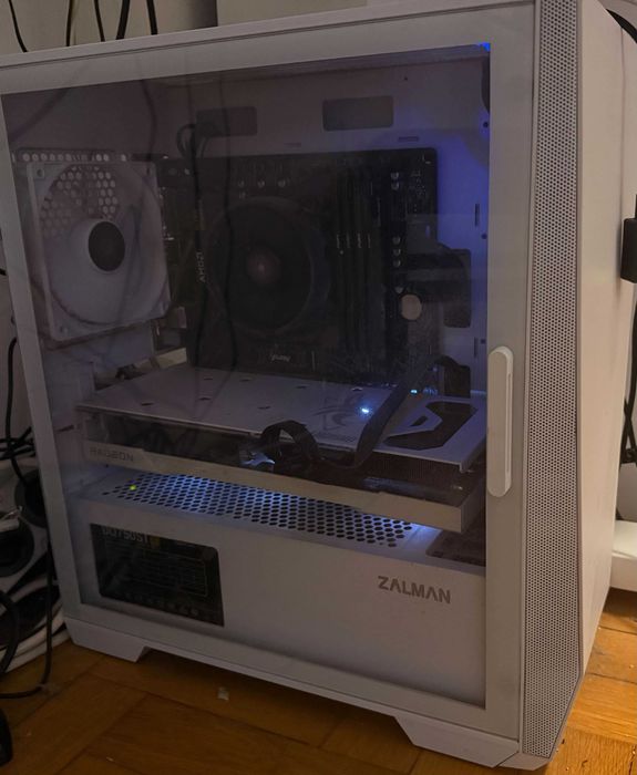 Gaming PC 6700XT/ Ryzen 5 5600 / 32 GB DDR4 / 1TB NVMe + SSD / MB B550M