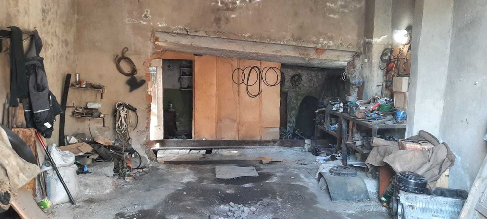 Продам большой гараж