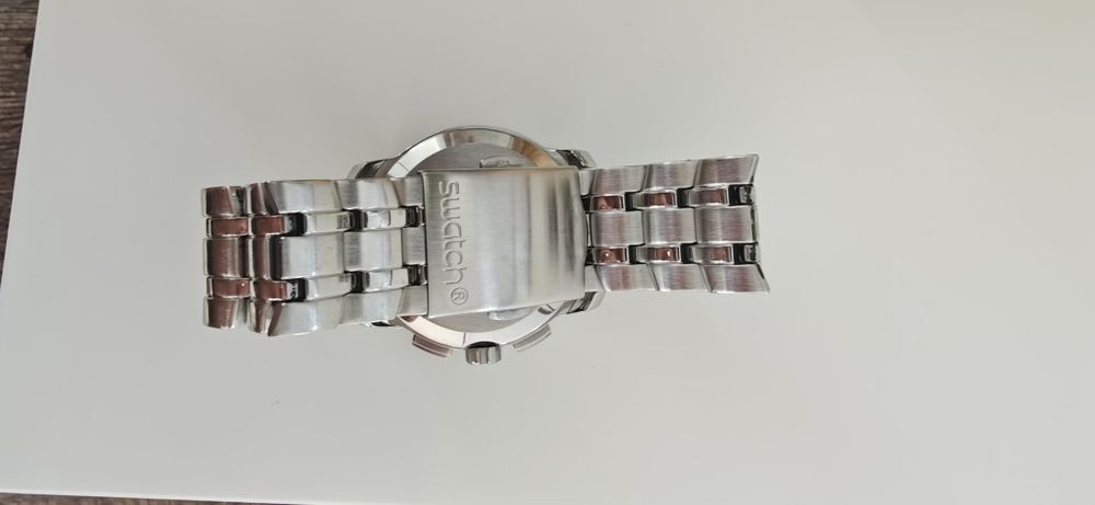 Часовник Swatch irony