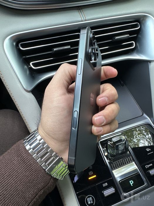 Iphone 16 pro max Qora