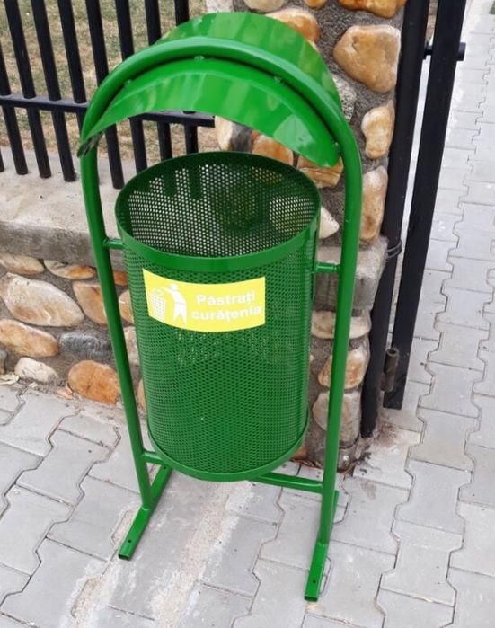 Cos de gunoi și scării