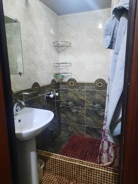 Продается квартира в Яшнабадском районе Тузел в быв.обш. 2-х ком 46м2