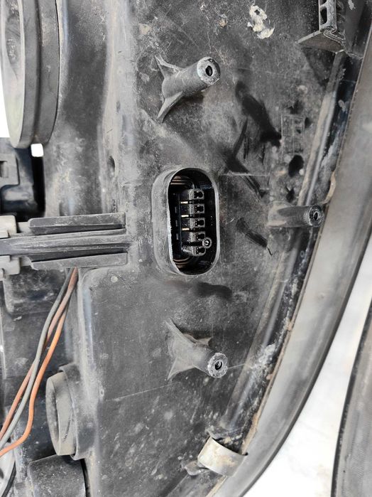 Оригинални фарове Нисан Примера Nissan Primera Xenon