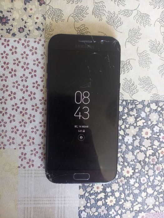 Телефон Samsung a5 2017