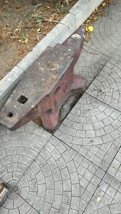 Продам наковальню СССР