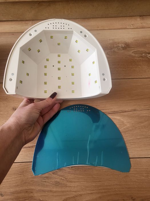 UV/LED лампа за нокти SUNone