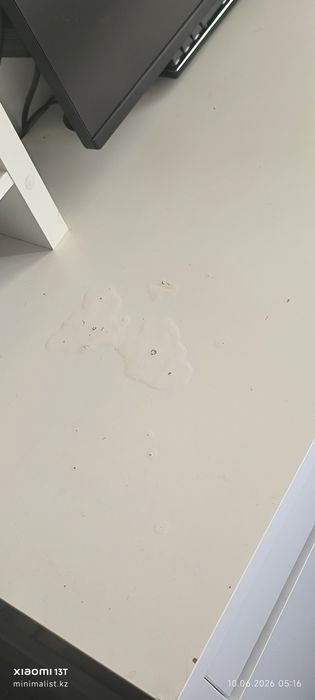 Столик IKEA Mikke
