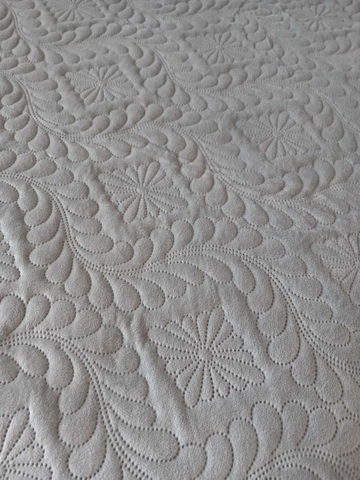 Set pat elegant din catifea – cuvertură + fețe de pernă- Noi!