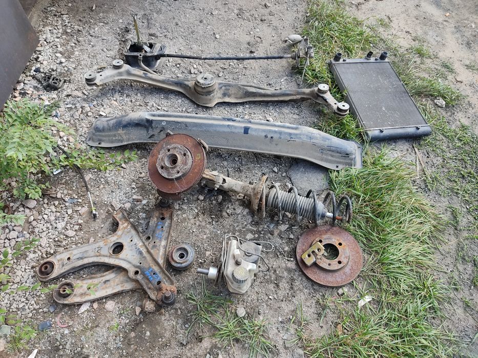 Запчасти на Фольксваген гольф 3