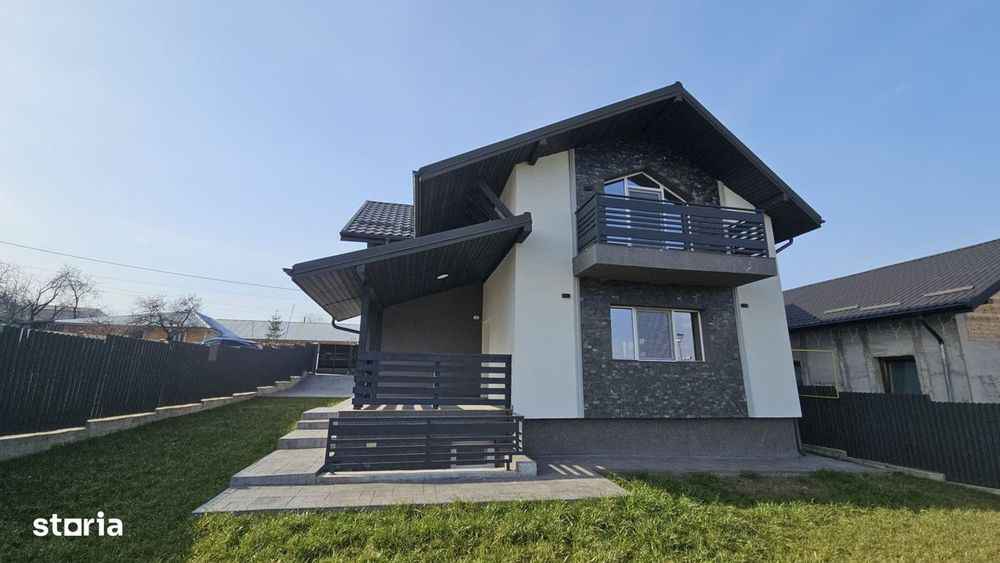 Casă modernă P+M cu vedere spectaculoasă lac Ciurbești