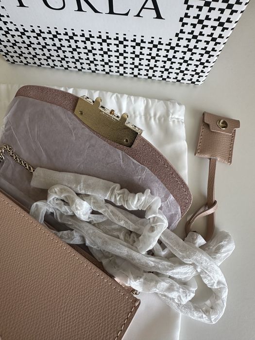 Чисто нови чанти Furla Metropolis