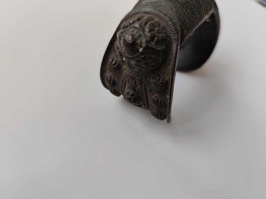 Възрожденска гривна Рогатка