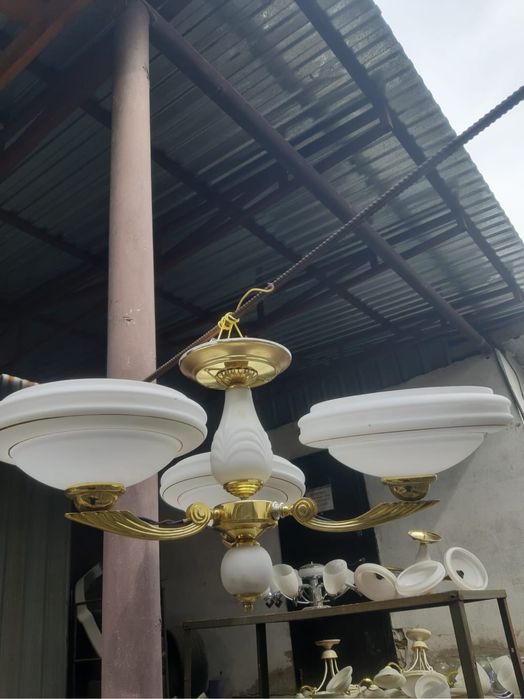 Б/у люстры в хорошем состоянии