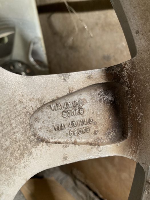 Продам диски комплект 4 шт R15 универсальный 5/100 5/114