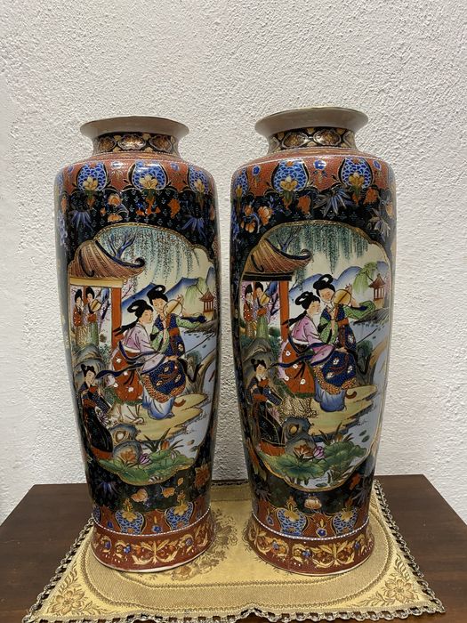 Големи китайски вази от порцелан с маркировка