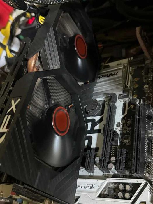 AMD RX 580 4Gb  XFX