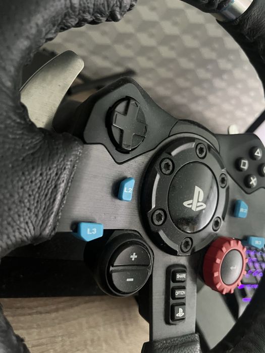 Volan Logitech G29 + schimbator Logitech (se negochieaza usor)