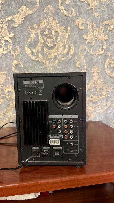Продам Microlab 5.1 В хорошем состоянии