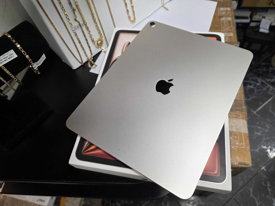 Hope Amanet P10/Tableta iPad Air 13 M4 256GB WiFi only - NOUA -
