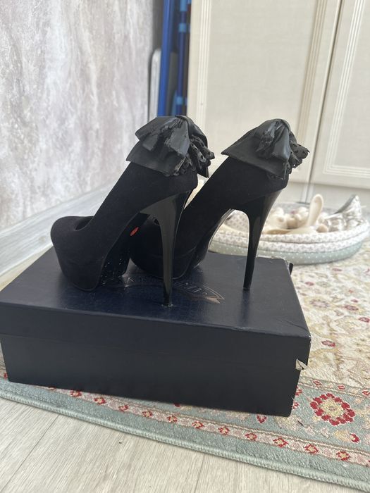 Женские туфли 37 размер